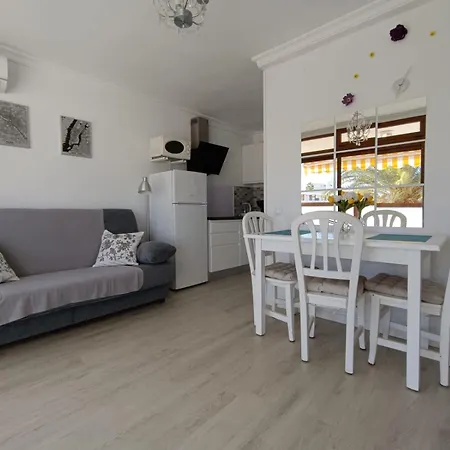 Apartment Sunny Australia By Yumbo